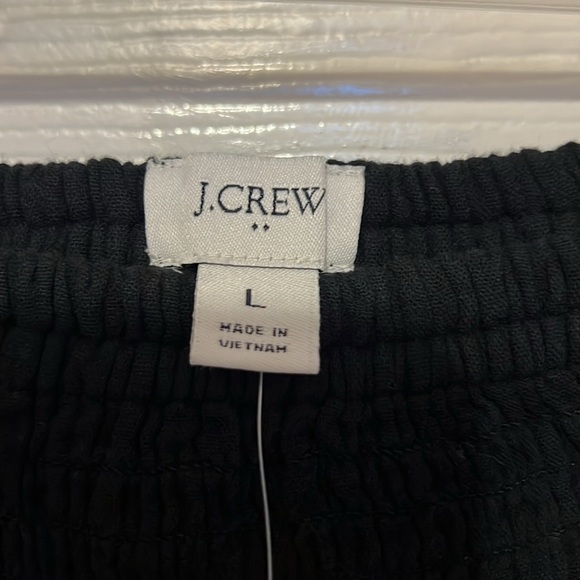 Unlined, lightweight crinkle fabric skirt - Picture 6 of 6